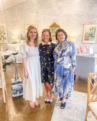 We had the best time yesterday with Cathy Kincaid 💕 We have a few signed copies in the shop if you weren’t able to make it by! 
•
•
•
#theperfectpeony #aninspiredhome #booksigning #interiors #design #interiordesign #tylertexas #designer